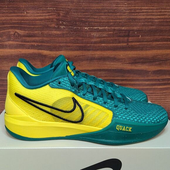Nike Sabrina 1 Oregon Debut Women's 5.5, Men's 4 Green Yellow Basketball Shoes - Picture 1 of 10